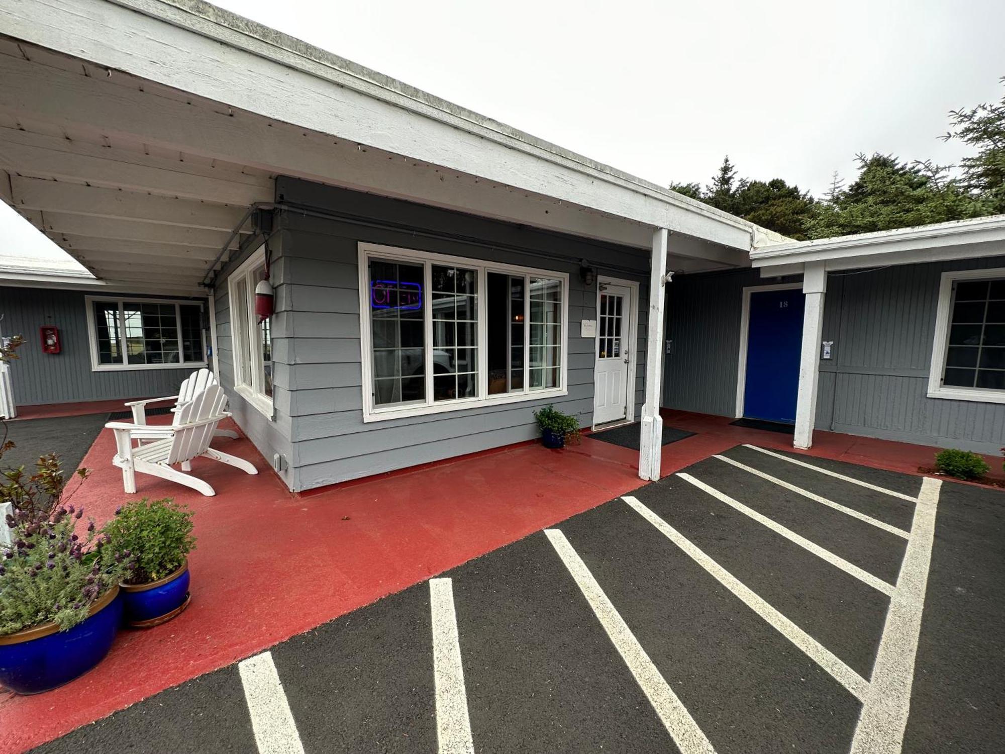Tillicum Beach Motel - Formerly Deane'S Oceanfront Lodge Yachats Kültér fotó